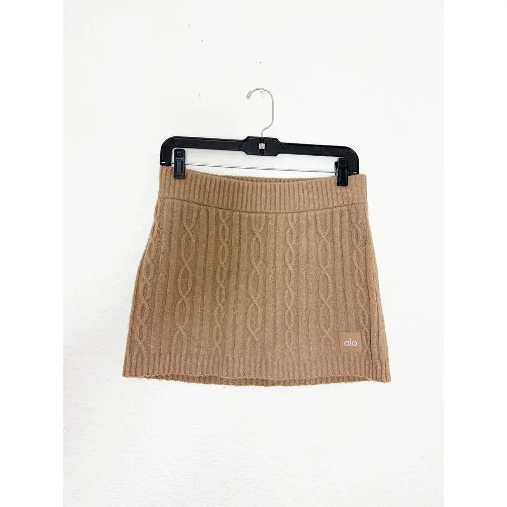 Alo Yoga Cable Knit Winter Bliss Matching Set Size Small/Medium Toasted Almond